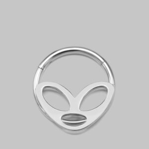 Alien Mask Segment Ring in Silver - Titanium